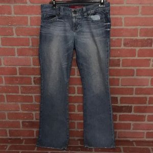 Guess jeans size 31 Streach Dare Devil Boot